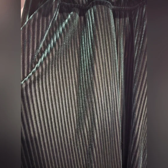 Emerald Green Velvet Striped Dress - Picture 2 of 6